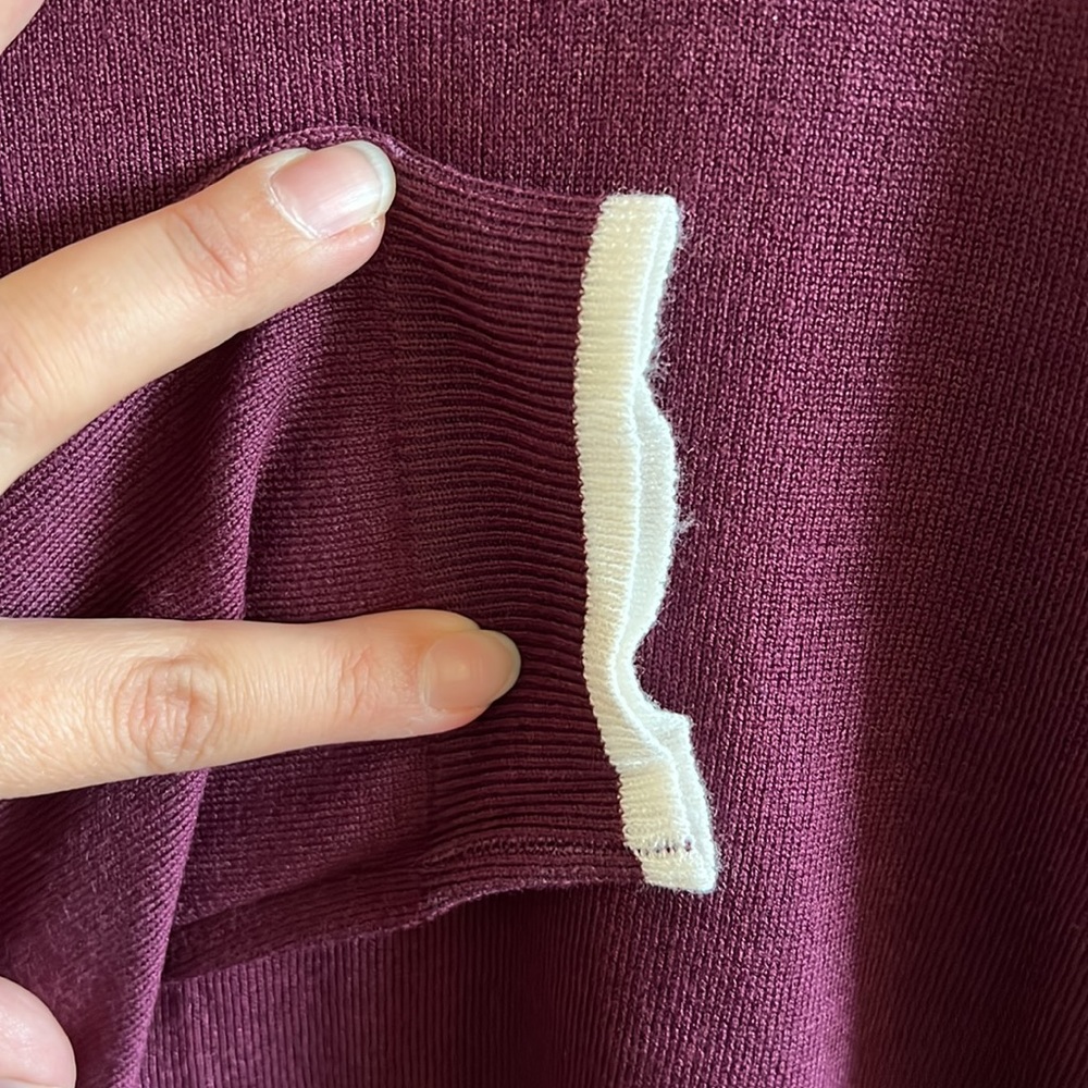 Absolutely Creative Worldwide maroon sweater - Picture 4 of 5